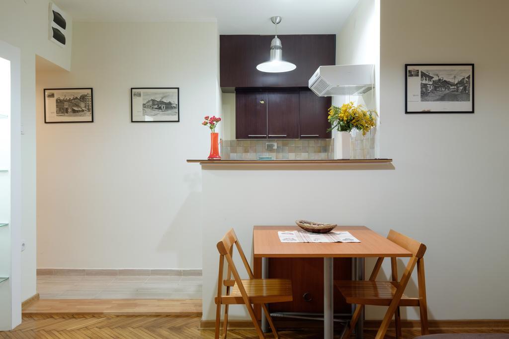בלגרד M&M Downtown Apartment חדר תמונה